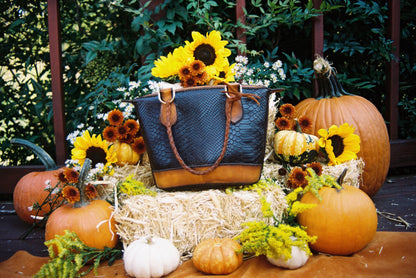 Rustic BumbleBee Handbag